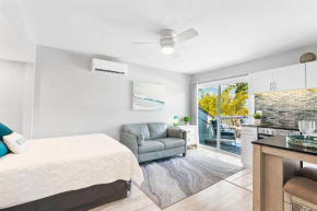 Beach Road Condo, Ocean View, Key Village and Beach Walkable